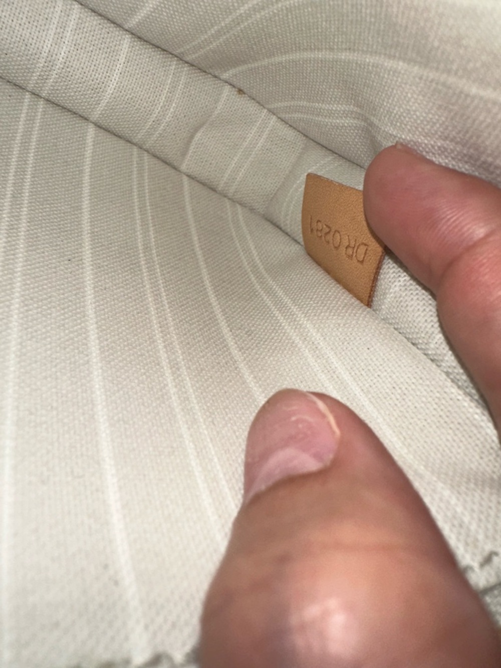 Louis Vuitton Multi Pochette Accessoires bag from the "By the Pool" Collection - Picture 8 of 14